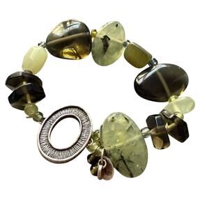 Silpada 925 Sterling Silver Green Stones Stretch  Bracelet